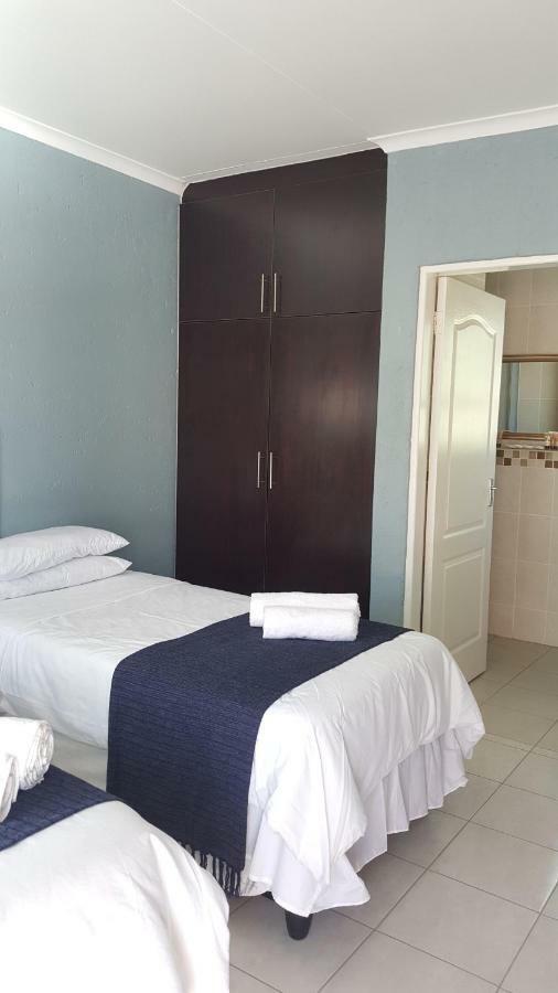 Silver Rest Guesthouse Mafikeng Eksteriør bilde