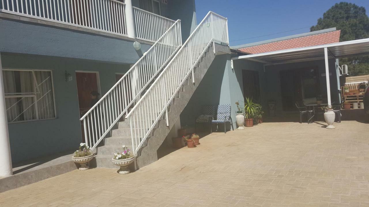 Silver Rest Guesthouse Mafikeng Eksteriør bilde